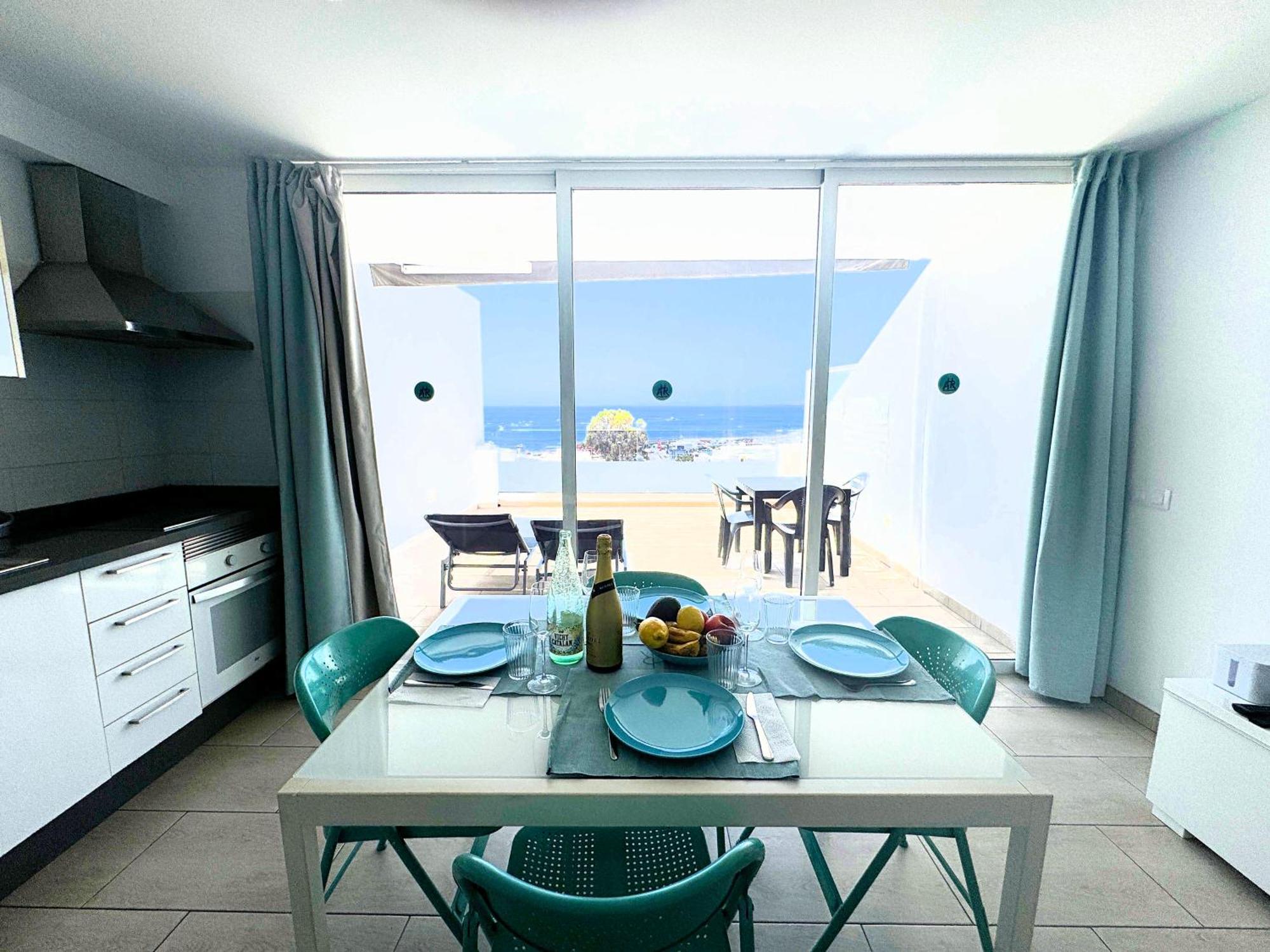 Arthouse Sea View - Acquamarina E Zaffiro Villa Puerto del Carmen  Eksteriør billede